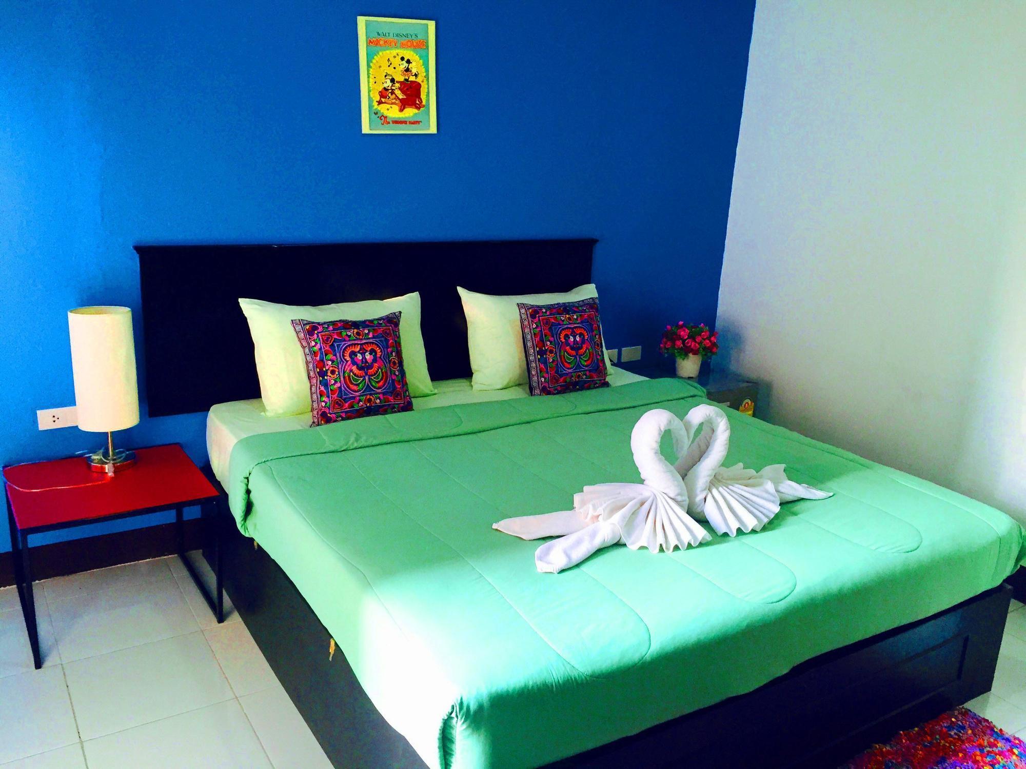 Benetti Lodge Patong Bagian luar foto