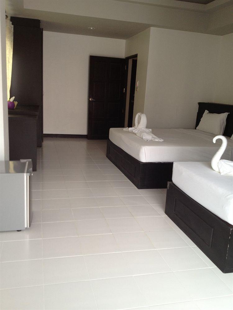 Benetti Lodge Patong Bagian luar foto