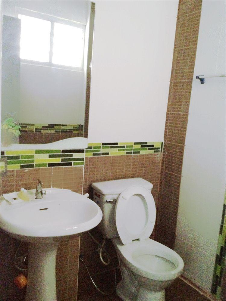 Benetti Lodge Patong Bagian luar foto