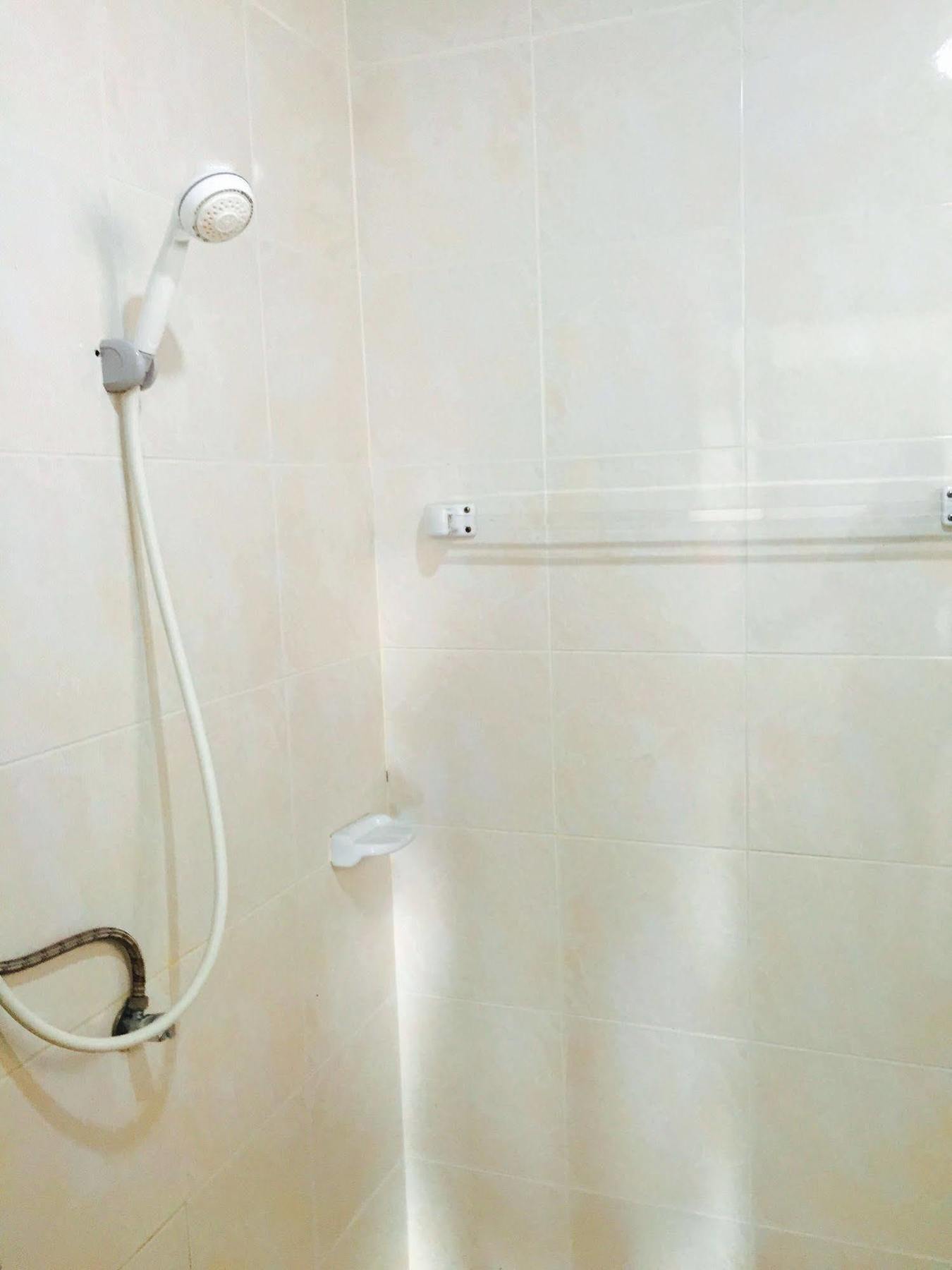 Benetti Lodge Patong Bagian luar foto