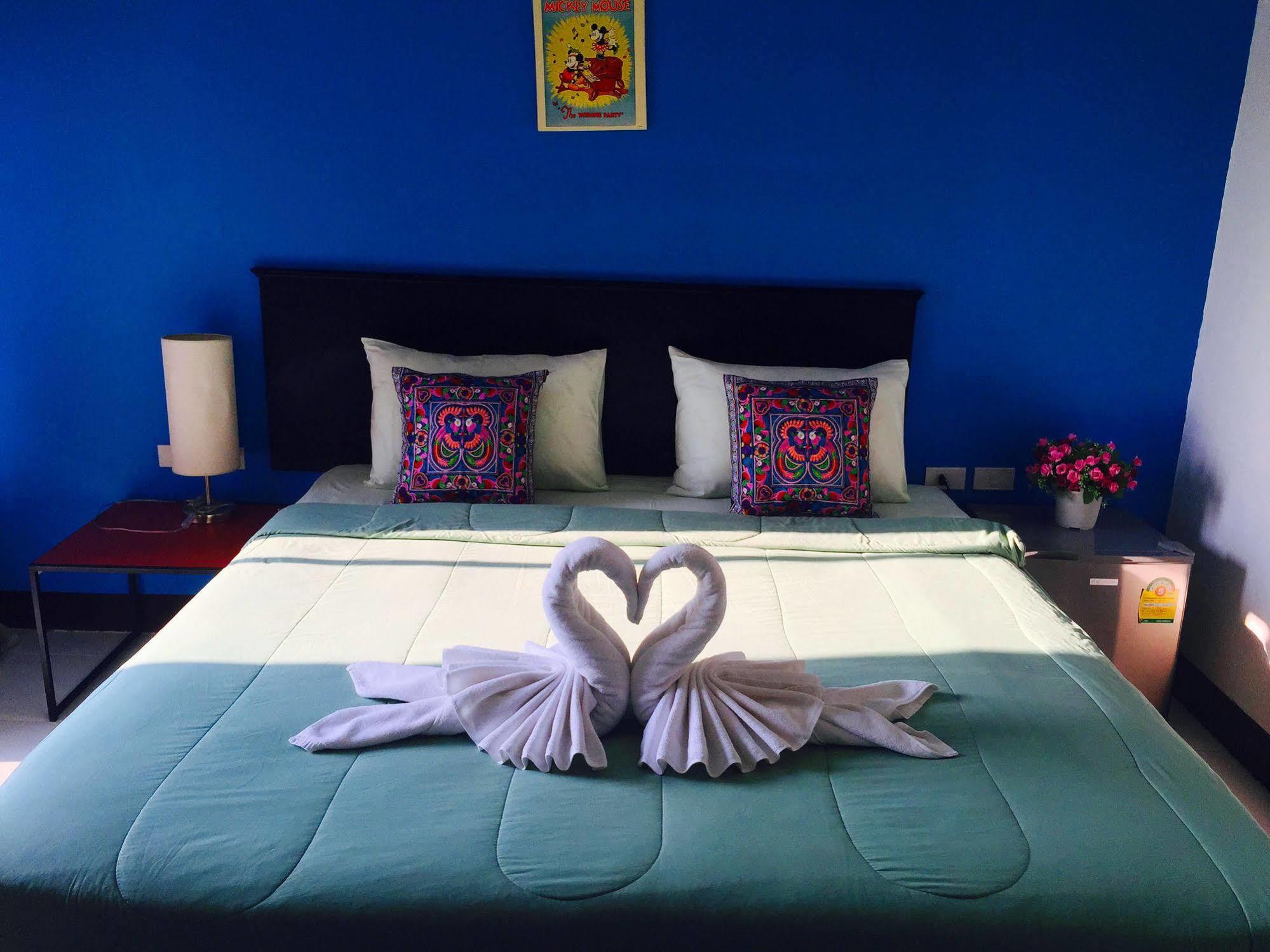 Benetti Lodge Patong Bagian luar foto