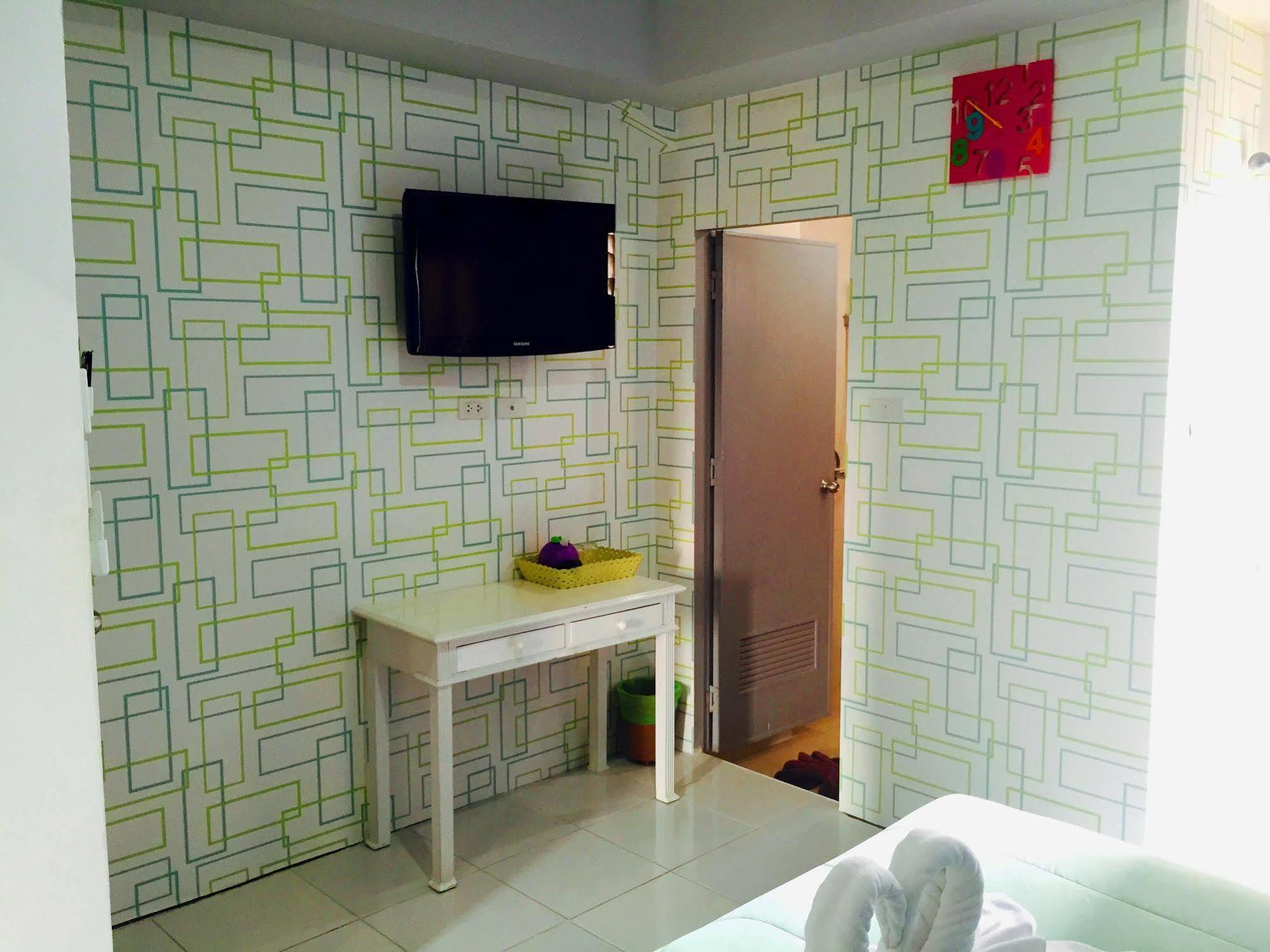 Benetti Lodge Patong Bagian luar foto