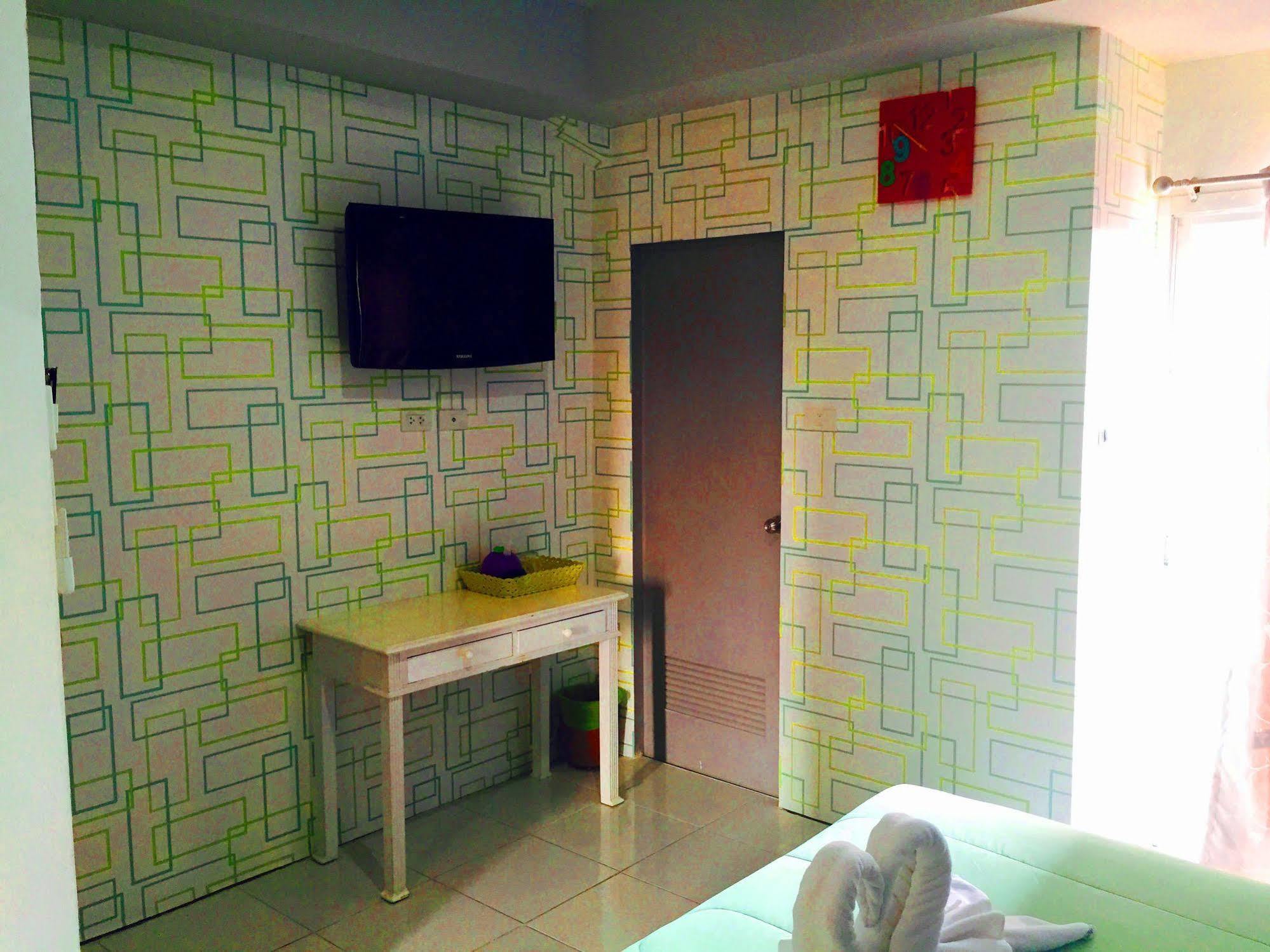 Benetti Lodge Patong Bagian luar foto